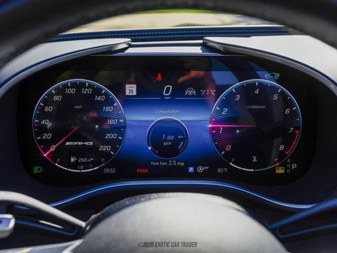 Used 2022 Mercedes-Benz SL 63 AMG 4MATIC image 34