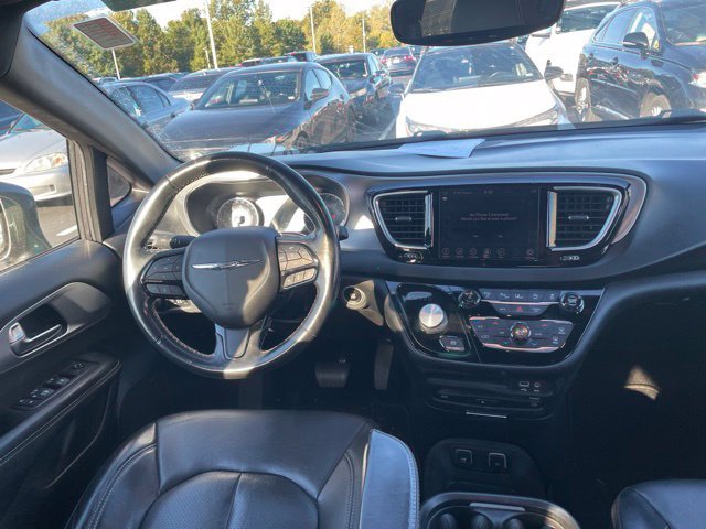 Used 2019 Chrysler Pacifica Touring-L Plus w/ Advanced Safetytec Group FWD image 8