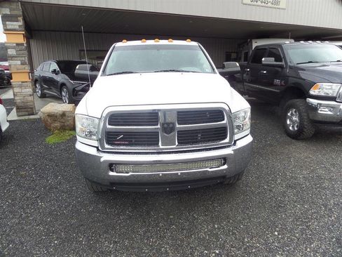 Used 2012 RAM 2500 ST w/ Chrome Appearance Group image 2