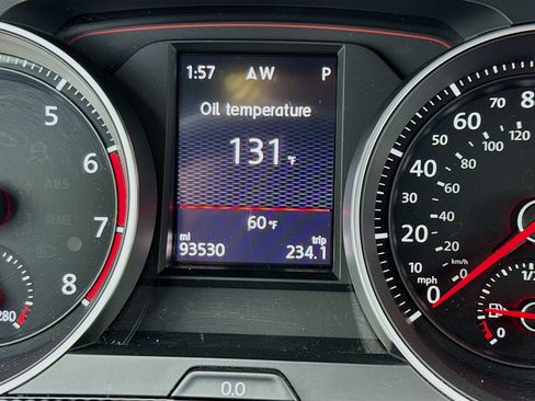 Used 2017 Volkswagen GTI Sport image 8