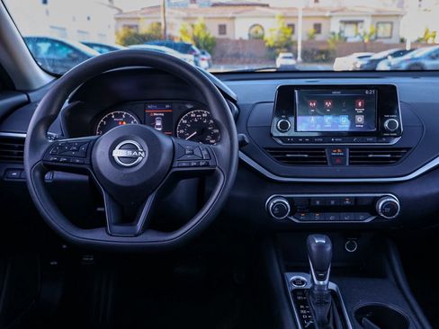 Used 2024 Nissan Altima 2.5 S FWD image 20