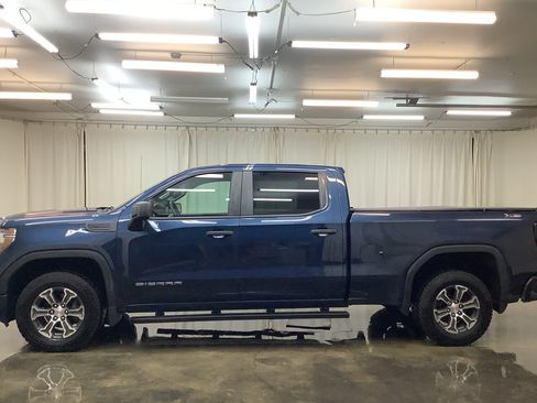 Used 2019 GMC Sierra 1500 4x4 Crew Cab w/ Convenience Package image 9