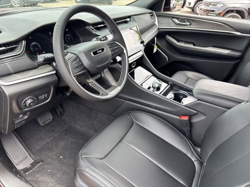 New 2026 Jeep Grand Cherokee L Limited image 16