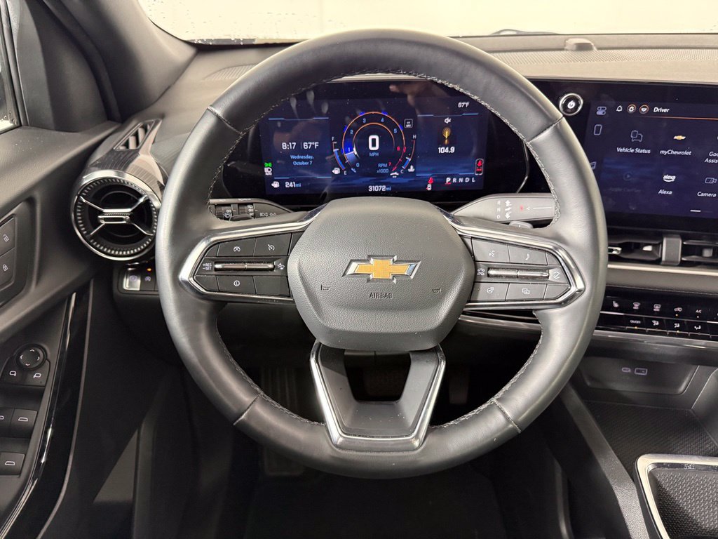 Used 2025 Chevrolet Equinox LT FWD image 13