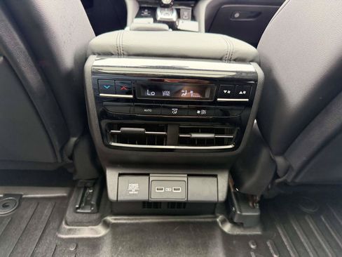 Used 2024 Acura MDX SH-AWD image 14