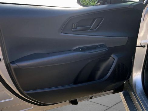 Used 2026 Toyota Prius LE FWD image 18