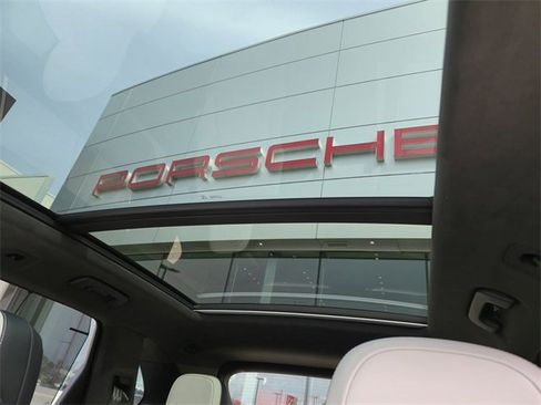 New 2025 Porsche Cayenne Turbo image 30