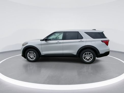 New 2026 Ford Explorer Active RWD image 6
