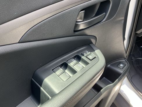 Certified 2025 Honda Ridgeline Sport image 15