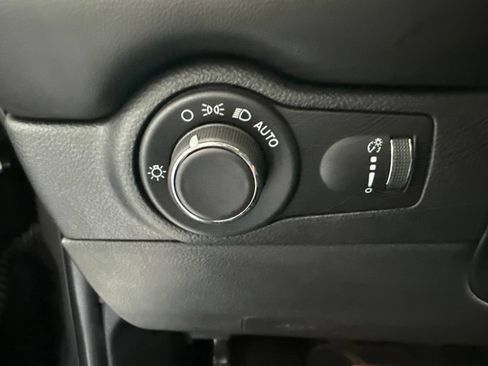 Used 2024 Dodge Durango GT AWD/4WD image 16