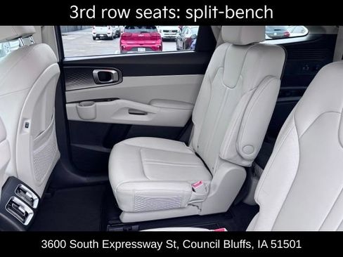 Used 2025 Kia Sorento EX AWD/4WD image 37