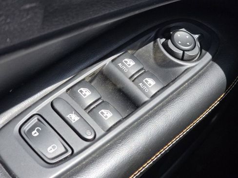 Used 2018 Jeep Compass Latitude w/ Popular Equipment Group image 26