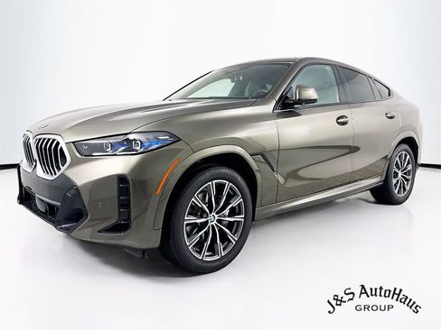 Used 2024 BMW X6 xDrive40i w/ Premium Package image 3