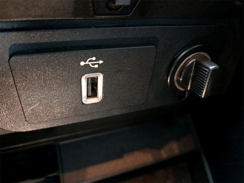 Used 2022 Ford Mustang Premium image 23