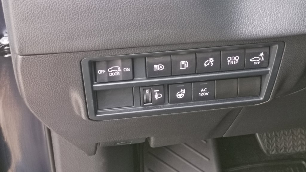 Used 2025 Toyota Sequoia Limited AWD/4WD image 18