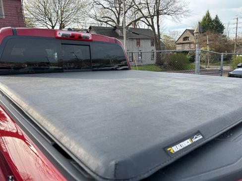 Used 2025 GMC Canyon Elevation w/ Convenience Package image 6