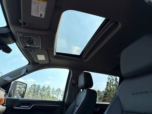 Used 2025 GMC Sierra 2500 Denali w/ Denali Reserve Package image 31