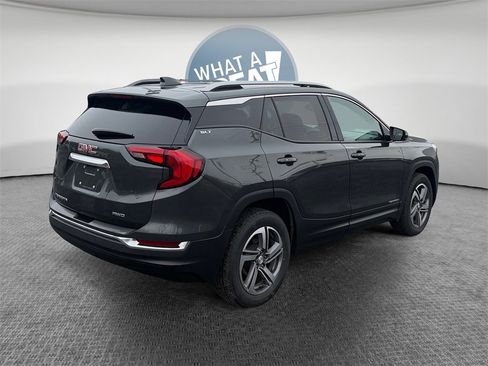 Used 2020 GMC Terrain SLT w/ Preferred Package image 3