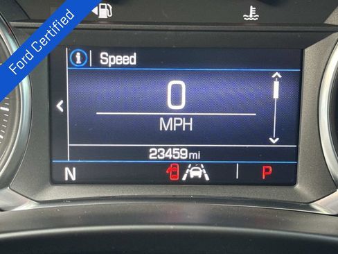 Used 2022 GMC Terrain SLE w/ Elevation Edition image 2