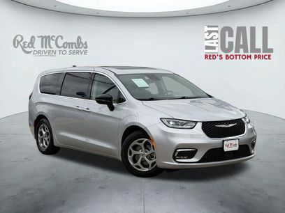 Used 2024 Chrysler Pacifica Limited