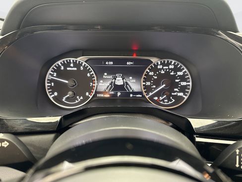 Used 2025 Nissan Pathfinder SL image 13