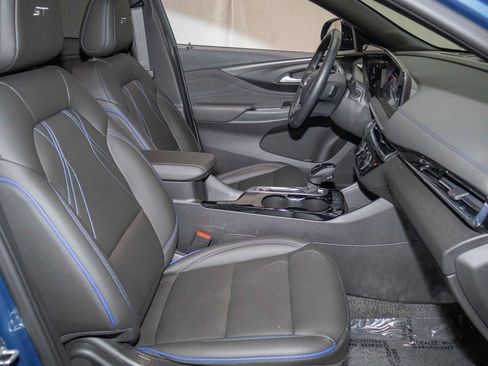 Certified 2025 Buick Envista Sport Touring w/ Convenience I Package image 16