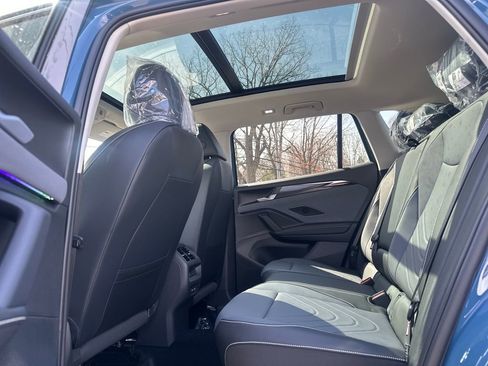 New 2026 Volkswagen Tiguan SE image 14