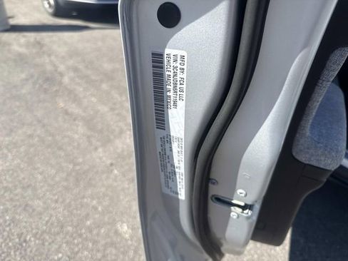 Used 2024 Jeep Compass Latitude image 21