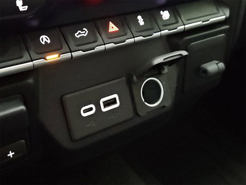 Used 2019 Chevrolet Silverado 1500 LT w/ All-Star Edition image 31