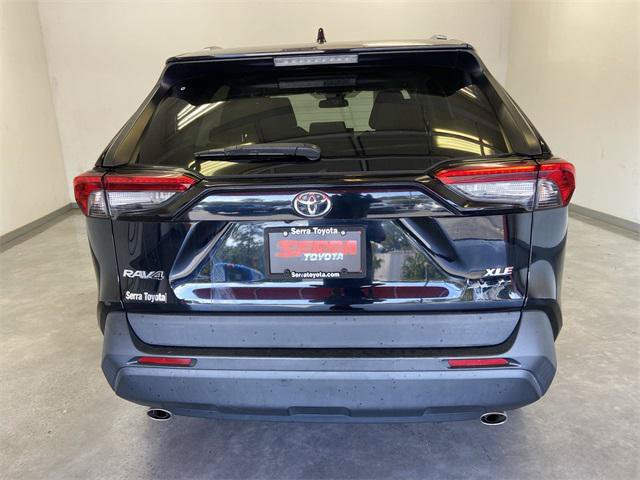 Certified 2021 Toyota RAV4 XLE w/ Convenience Package FWD image 16
