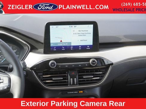 Used 2022 Ford Escape SE w/ Cold Weather Package image 15