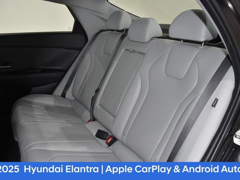 Used 2025 Hyundai Elantra Limited FWD image 28