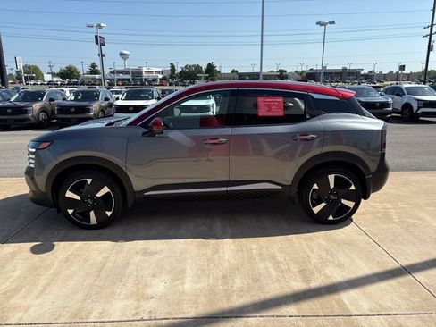 Certified 2025 Nissan Kicks SR AWD/4WD image 2