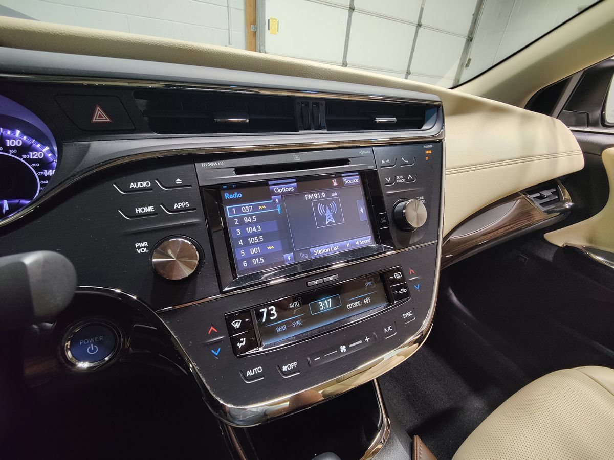 Used 2015 Toyota Avalon Limited FWD image 35