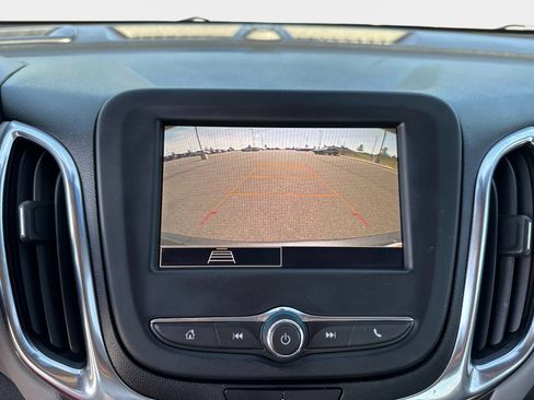 Used 2022 Chevrolet Equinox LT w/ Driver Convenience Package FWD image 25