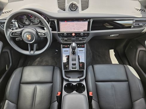 Certified 2026 Porsche Macan image 24