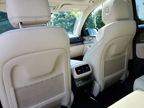 Used 2022 Mercedes-Benz GLS 450 4MATIC image 31