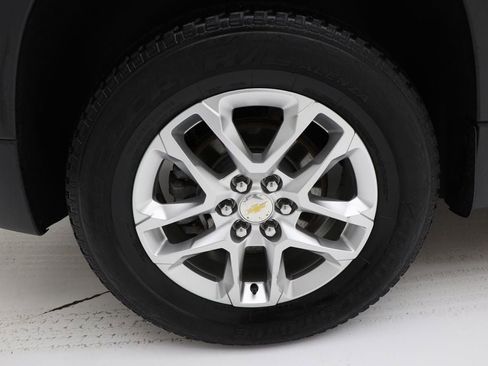 Used 2020 Chevrolet Traverse LT image 10