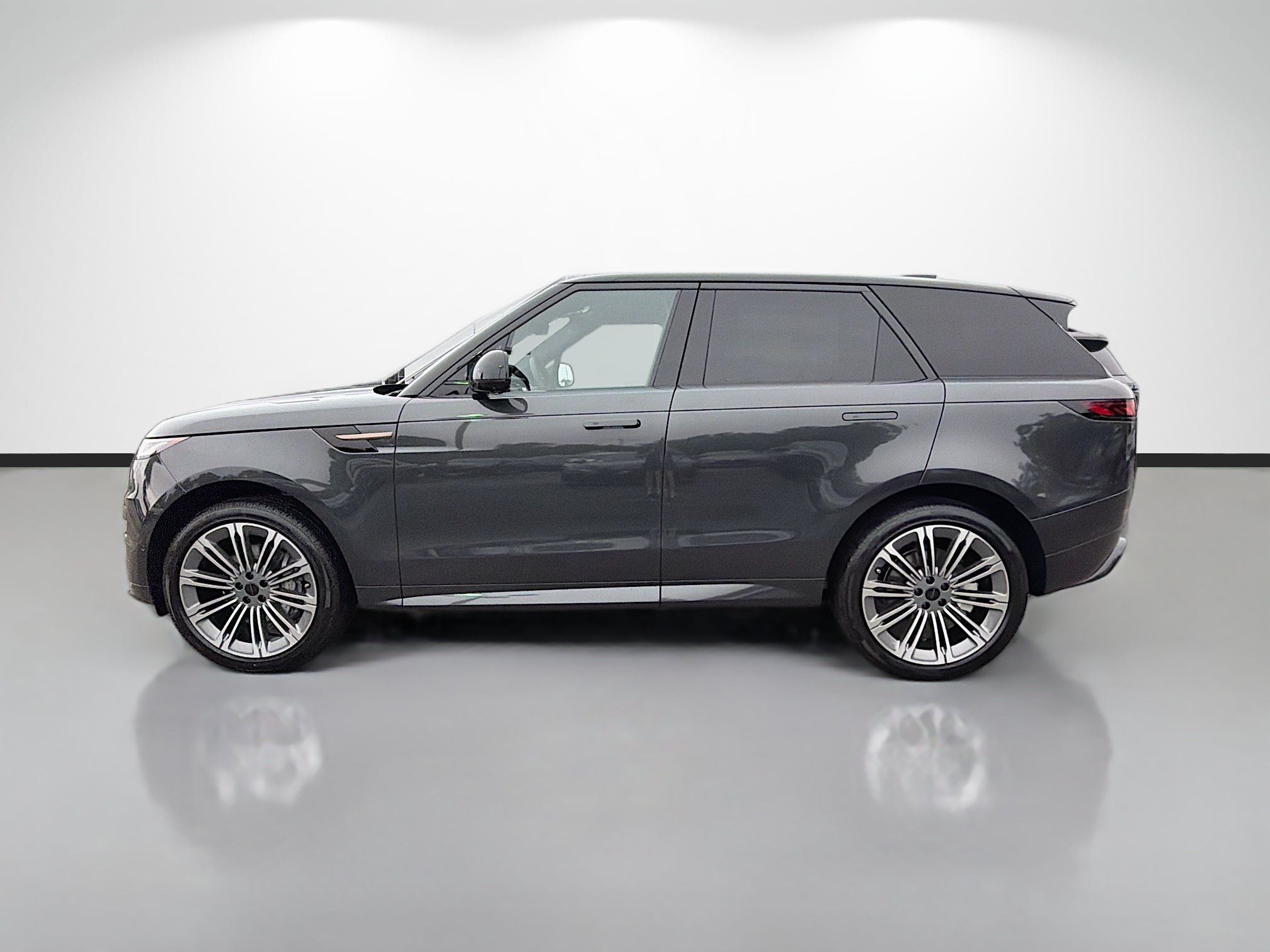 New 2026 Land Rover Range Rover Sport Dynamic SE AWD/4WD image 2