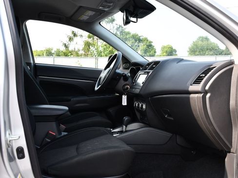 Used 2025 Mitsubishi Outlander Sport ES AWD/4WD image 30
