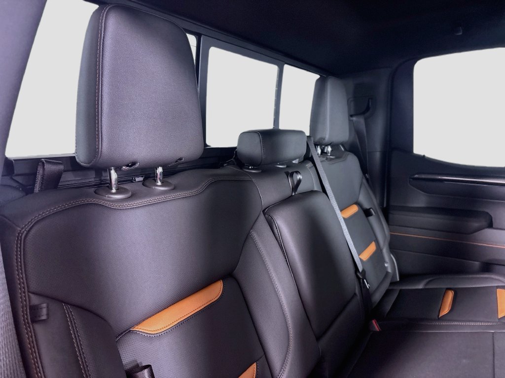 New 2026 GMC Sierra 1500 AT4 w/ AT4 Premium Package AWD/4WD image 28