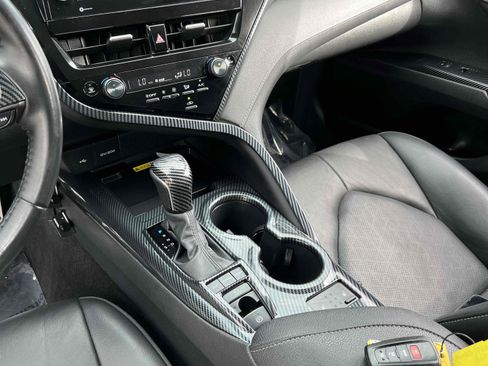 Used 2022 Toyota Camry XSE image 36