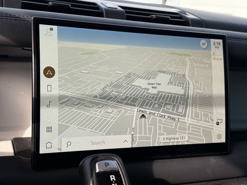 Used 2023 Land Rover Defender 110 X-Dynamic SE image 9