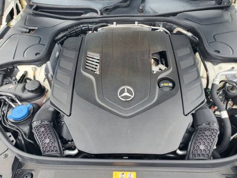 Used 2019 Mercedes-Benz S 560 Sedan w/ AMG Line Exterior image 41
