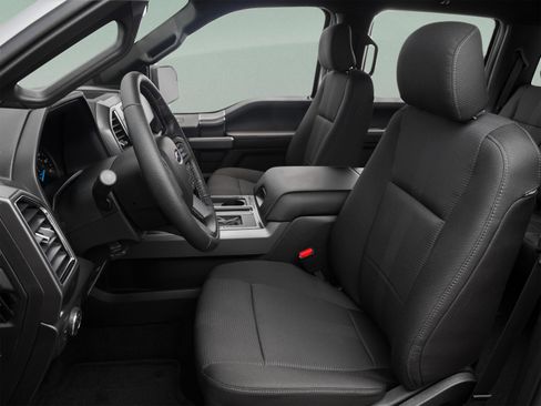 Used 2017 Ford F150 XLT w/ Equipment Group 302A Luxury AWD/4WD image 16