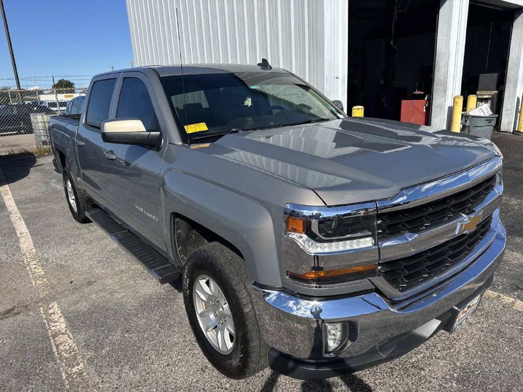 Used 2017 Chevrolet Silverado 1500 LT w/ All Star Edition RWD image 4