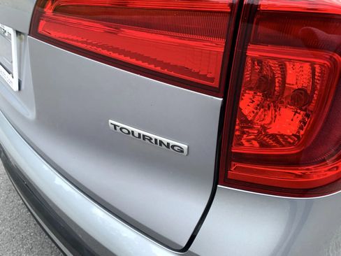 Used 2017 Honda Pilot Touring image 10