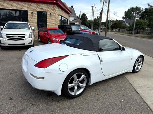 Used 2004 Nissan 350Z Touring image 17