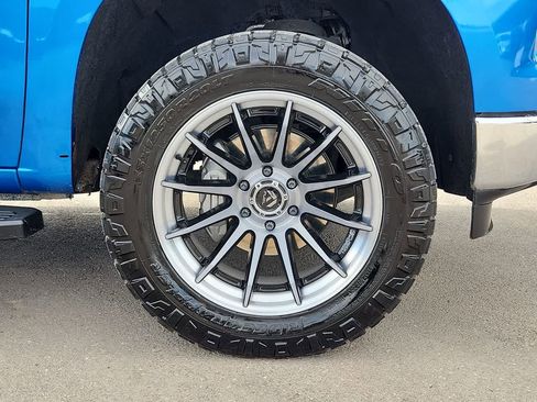 Used 2022 Chevrolet Silverado 1500 LT w/ Z71 Off-Road Package image 12