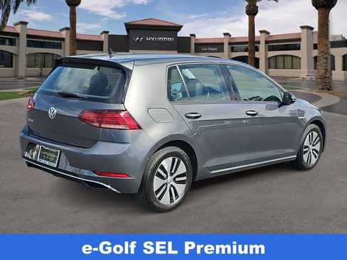 Used 2018 Volkswagen e-Golf SEL Premium w/ Driver Assistance Package FWD image 8